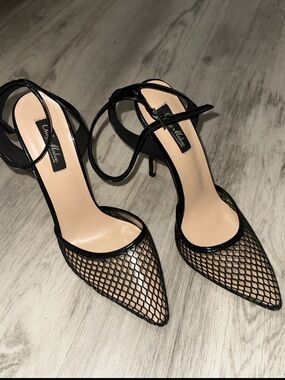 Black Mesh Pointed-Toe Ankle-Strap Heels size 39